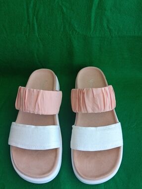 Koolaburra By UGG Sandals Women's Size 5